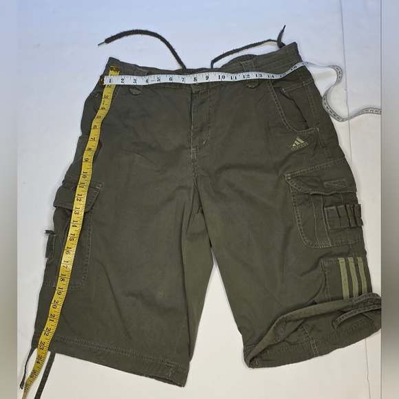 Addidas Mens Khaki Cargo Shorts M. 2006 - Picture 11 of 14